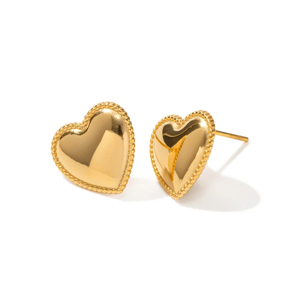 NEW💎18K Gold Plated Heart Stud Earrings*